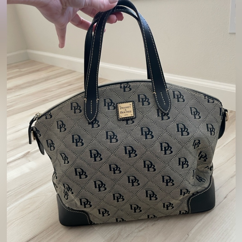 Dooney & Bourke handbag